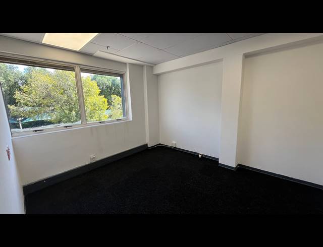 1,584M² WAREHOUSE TO LET IN ISANDO